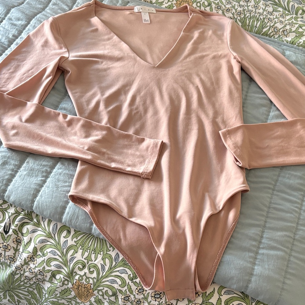 Leith Blush V-Neck Long Sleeve Bodysuit